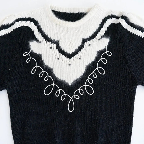 Vintage 90's Black & Cream Knit w/ Pearls CrewNeck Sweater - Picture 8 of 13